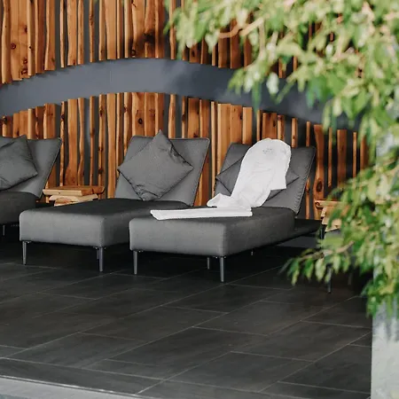 Hotel Almgut - Mountain Wellness
