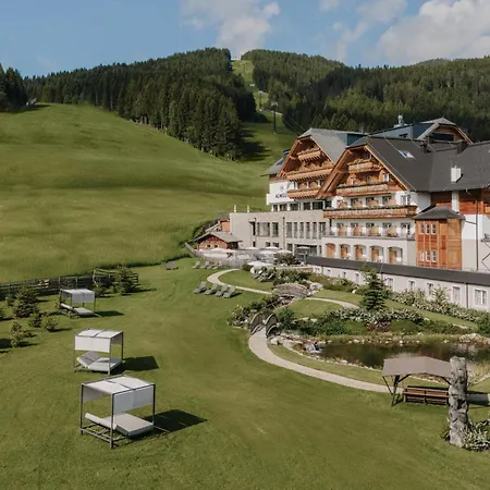 Hotel Almgut - Mountain Wellness Sankt Margarethen im Lungau