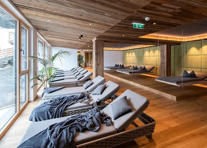 Hotel Almgut - Mountain Wellness